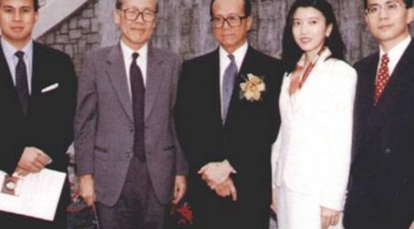 中国现代四大家族：叶剑英家族兴旺 一生娶了6个老婆！