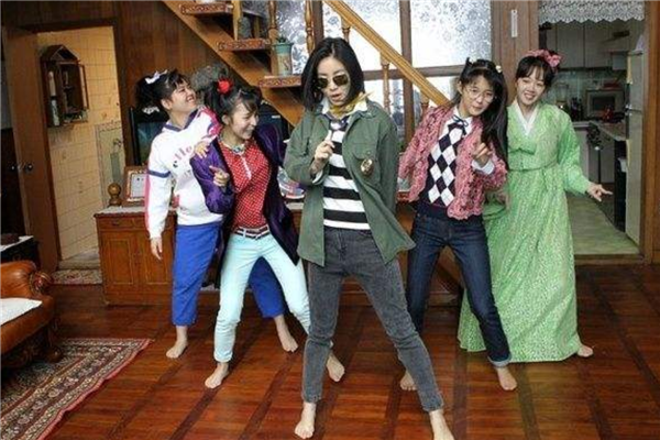 六部韩国经典喜剧电影: 阳光姐妹淘和伟大的愿望均上榜