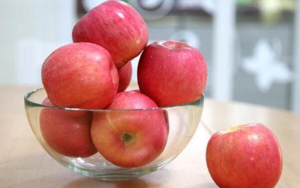 苹果什么时候吃最好 早起空腹吃、饭前饭后、睡前吃