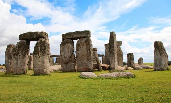 世界上最早的天文台雏形 巨石阵4300年前由石头组成