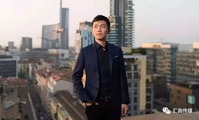 他是中国最牛富二代，年仅26岁身价780亿，曾婉拒奶茶妹，豪赌特斯拉，现掌舵欧洲豪门