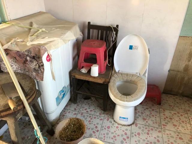 惠民工程成了“伤心工程”！新华社评投资上亿建8万厕所废弃5万