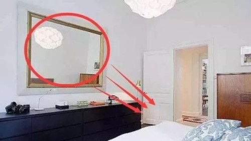 镜子对床位有什么？影响 镜子对床可能吓到自己