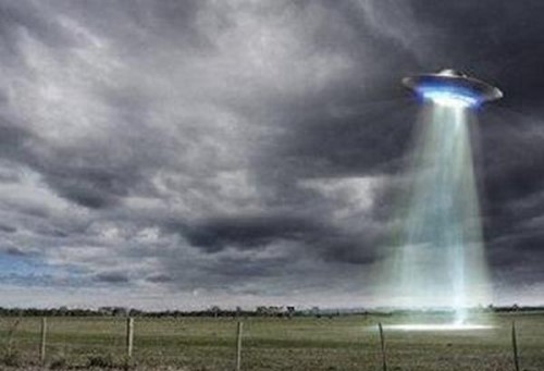 凤凰山事件 游客见到UFO并像被电击一样