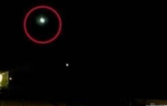 11月21日日本多地目击火球 最后3秒爆发绿色网友称为UFO