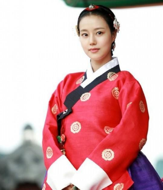 露乳装是什么服饰 揭秘韩国传统服饰露乳装