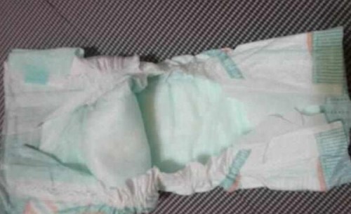 拉拉裤和纸尿裤的区别 0-6月宝宝穿纸尿裤6月大后穿拉拉裤