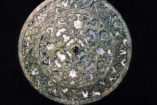 历史上镜子是什么时候出现的 古代青铜镜的发展史