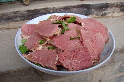 水浒传中的人真的能吃上牛肉吗?北宋不是禁止吃牛肉的呢?