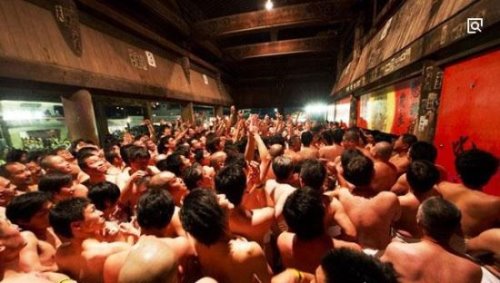 盘点日本五大变态风俗 日本男性几近全裸参加“会阳节”