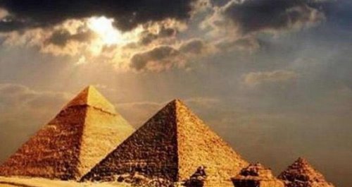 爬金字塔为什么？会死 三大原因揭秘千古传说（或因辐射）