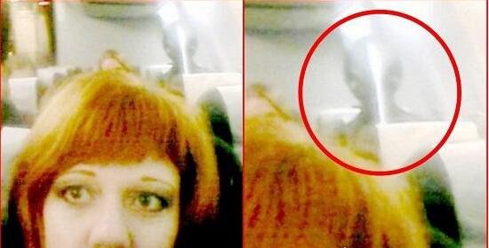 飞机上拍到了奥特曼 有乘客拍到长得像奥特曼的外星人