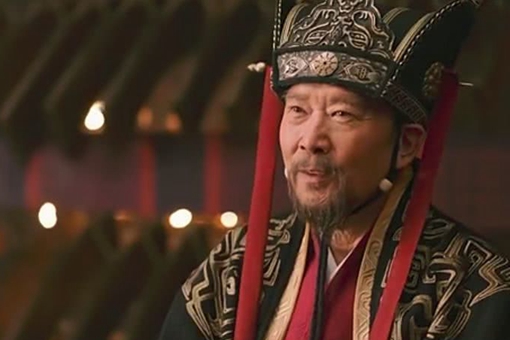 刘备为什么把兵权交给李严而不是诸葛亮?