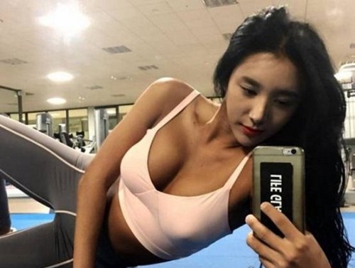 亚洲第一美臀 朴槿惠的健身教练 郑雅琳蜜桃臀私房照大起底