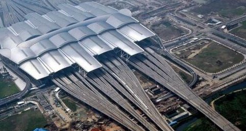 亚洲最大的火车站工程:广州新站 相当于1629个足球场(面积1140万㎡)
